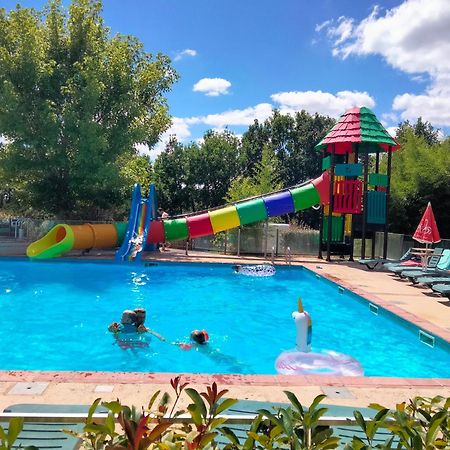 Camping Fontaine Du Roc Guest House Devillac Ngoại thất bức ảnh