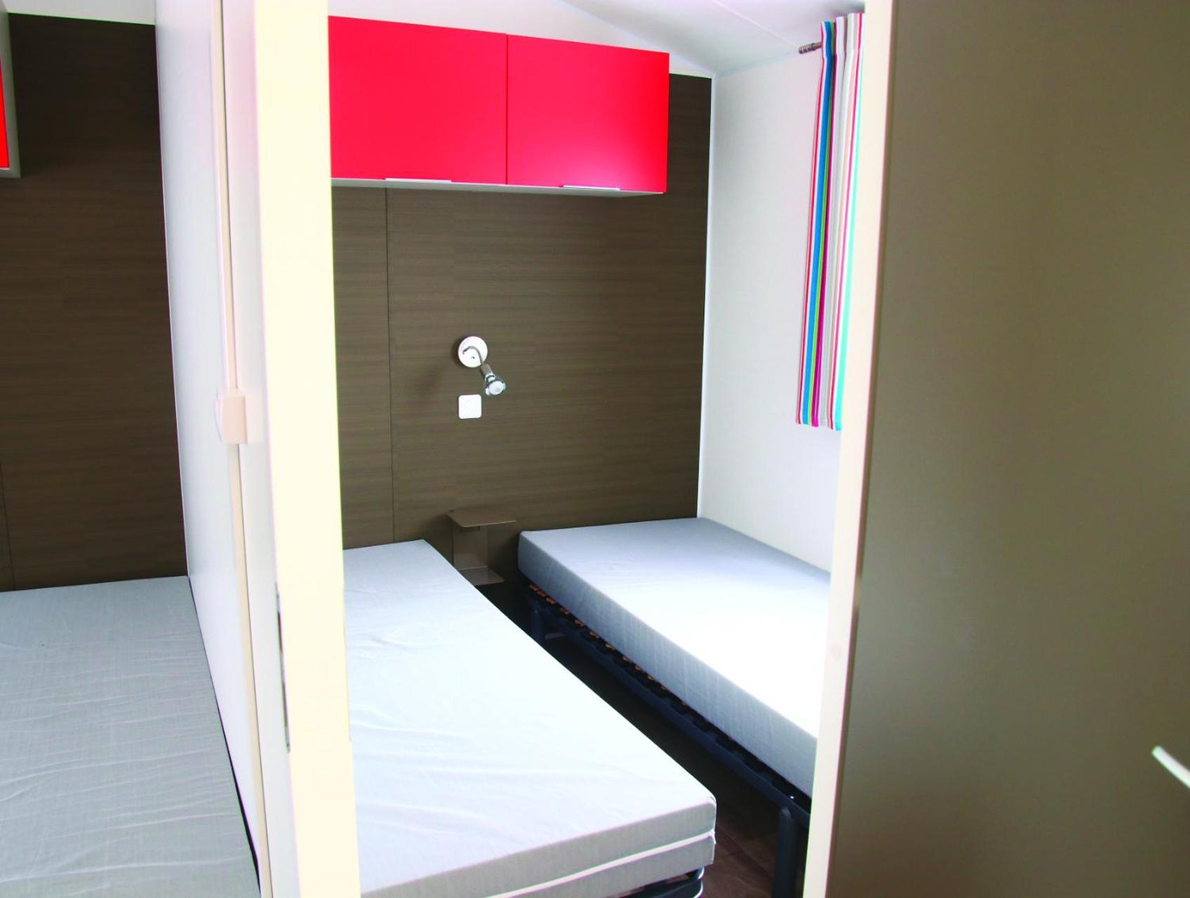 Camping Fontaine Du Roc Guest House Devillac Phòng bức ảnh